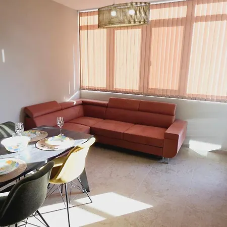 сатурн Apartmán